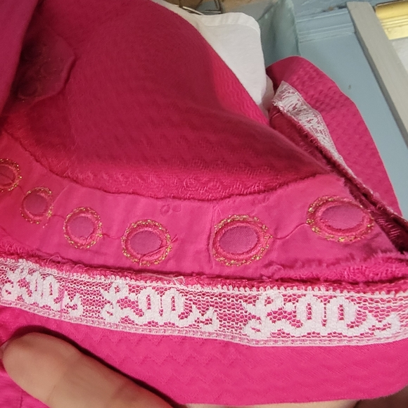 Embroidered cotton piqué dress. - Picture 6 of 9